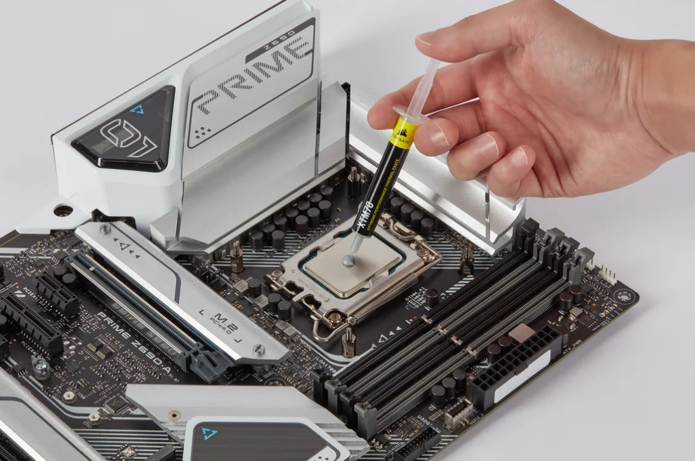 Schimbare pasta termoconductoare